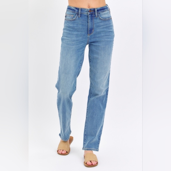 Just In !! JUDY BLUE Full Size High Waist Straight Jeans - Picture 5 of 11